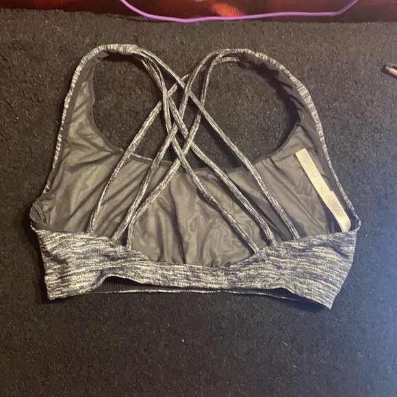 Sports bra - Picture 2 of 3